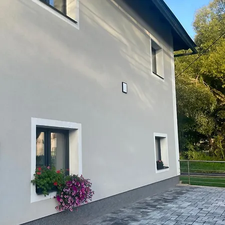 Navi- Modern In Krkonose Foothills